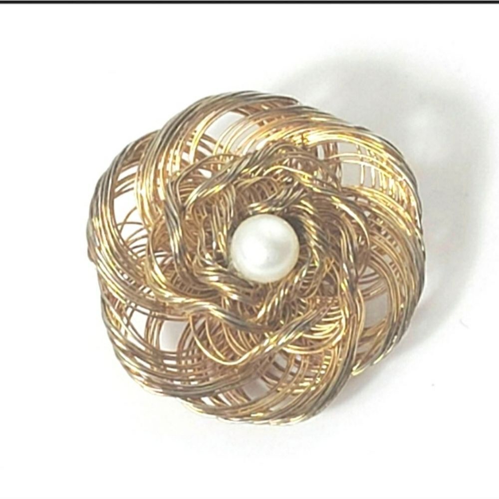 VINTAGE 1950s Wire-Wrapped Swirl Flower Pin Brooch Faux Pearl